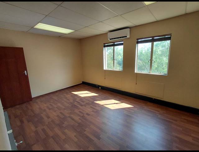 261M² OFFICE TO LET IN RANDJESPARK